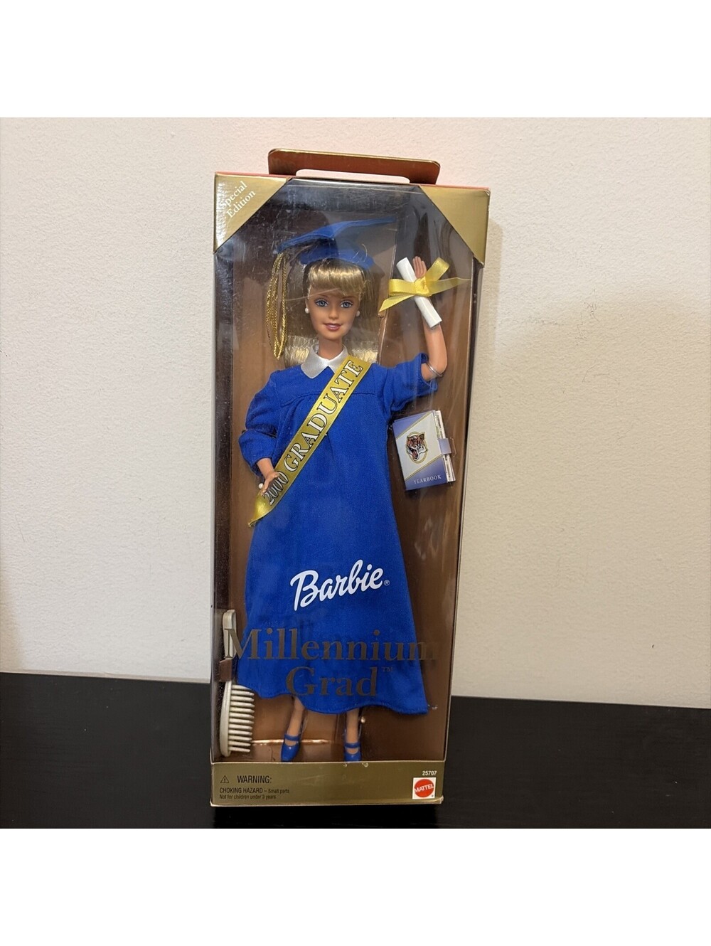 Barbie Doll Mattel "Millennium Grad" 2000 Graduate #25707 NIB 1999 NRFB